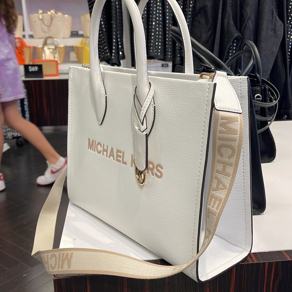 Michael Kors Mirella Medium East West Pebbled Leather Tote Shopper Bag MK EW
NWT - Picture 5 of 16